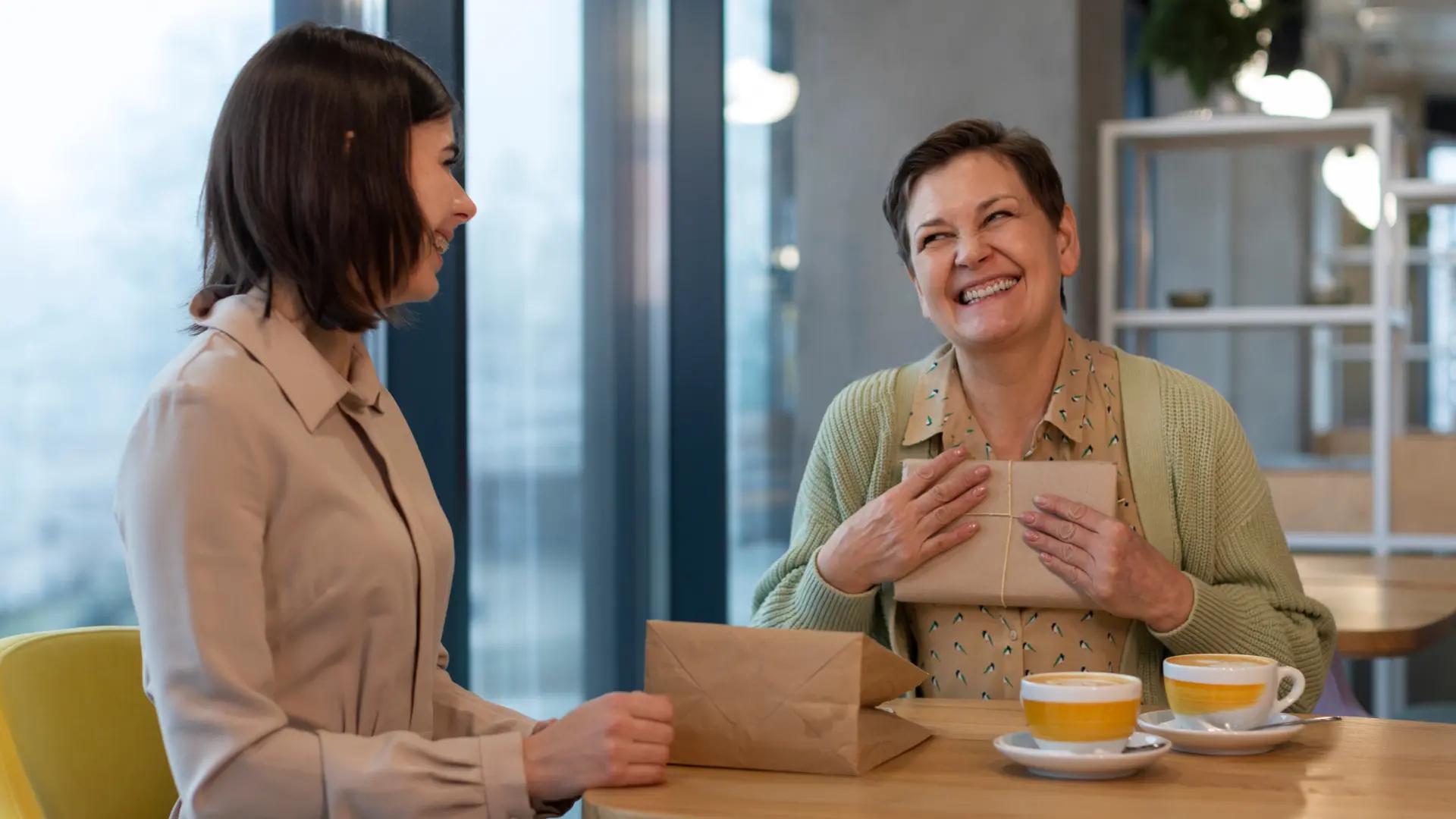 O que dar de presente de dia das mães? 10 sugestões certeiras!