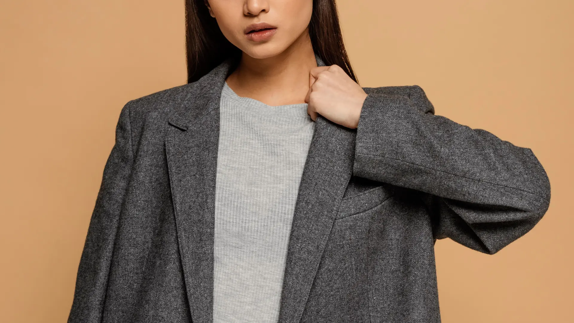 Cores que combinam com cinza: 3 dicas para não errar